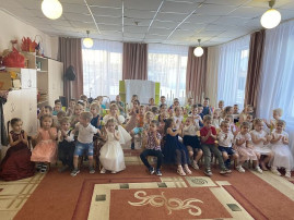 Гордимся прошлым, создаем будущее! Гордимся прошлым, создаем будущее!.